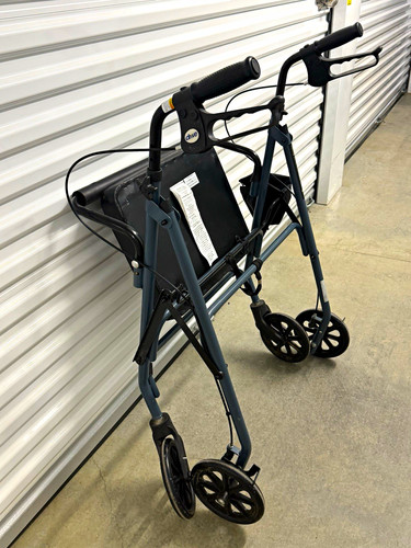 Drive wheel rollator walker - drive, 4-wheel